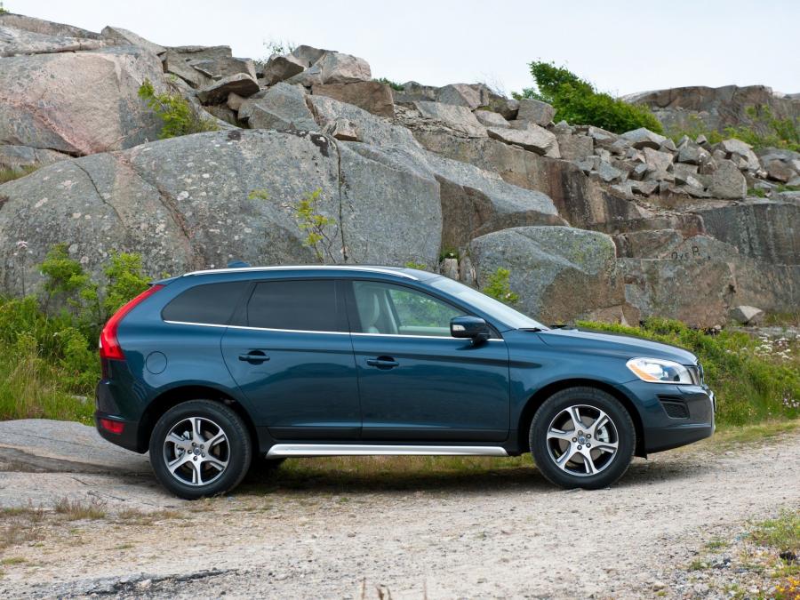  Volvo XC60 D3 2009 года  (фото 9 из 12)
